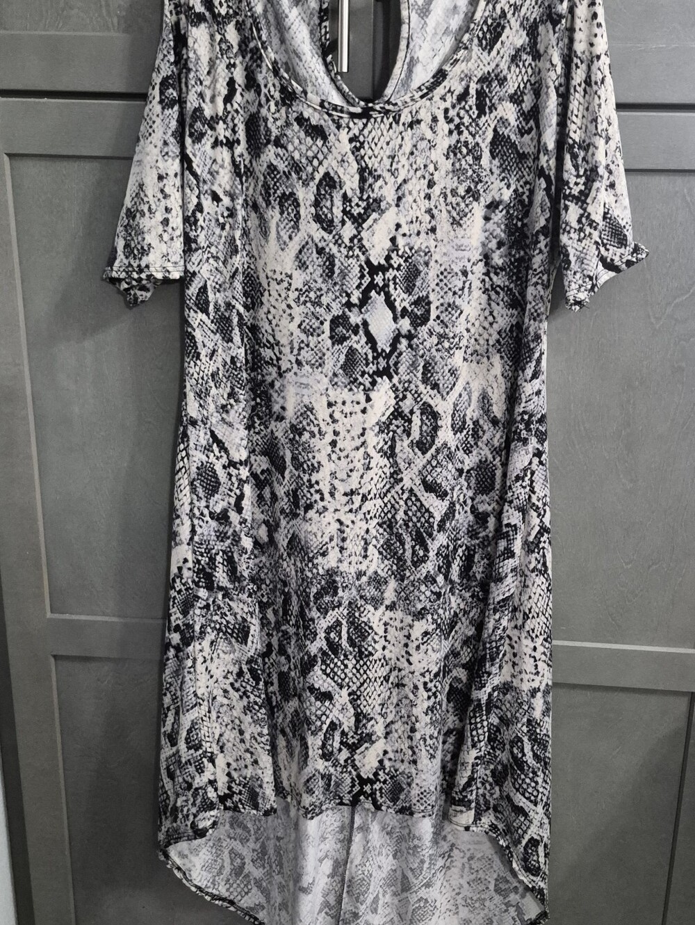 American City Wear Black and White Snake Print Tunic
